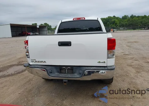 2012 Toyota Tundra Grade 5.7L V8 из США, поврежденный, VIN 5TFDW5F10CX261167